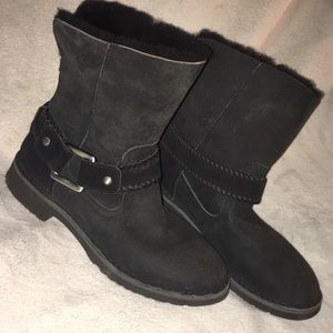 Ugg low black biker boots